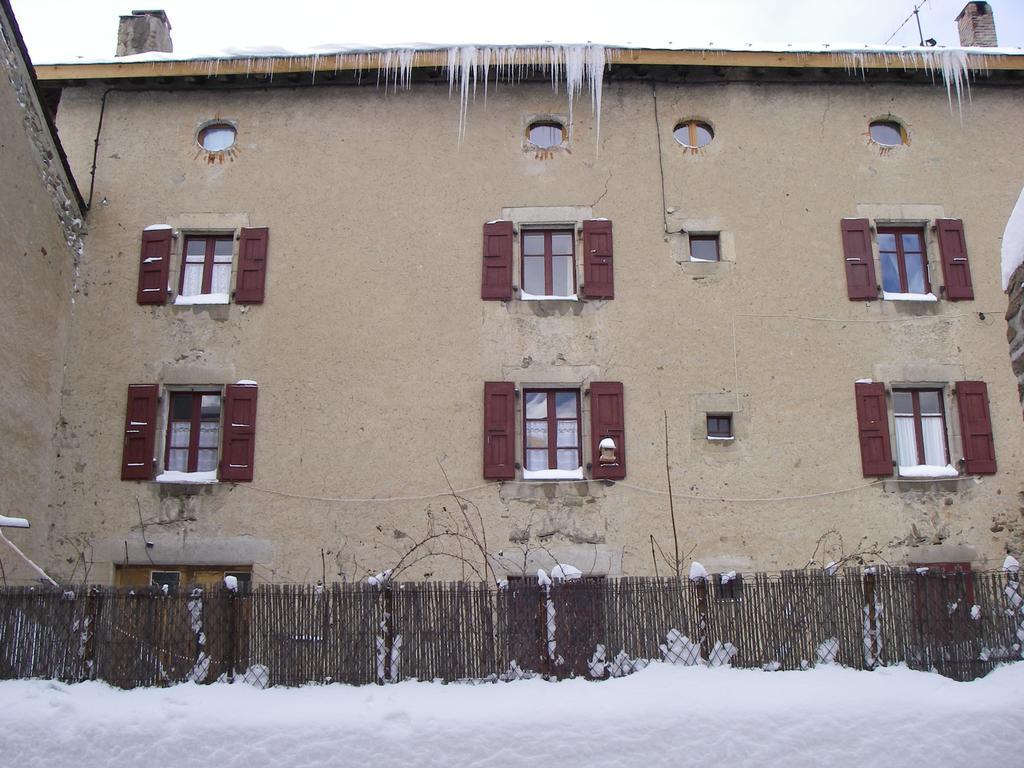 La Maison Bleue La Cabanasse エクステリア 写真