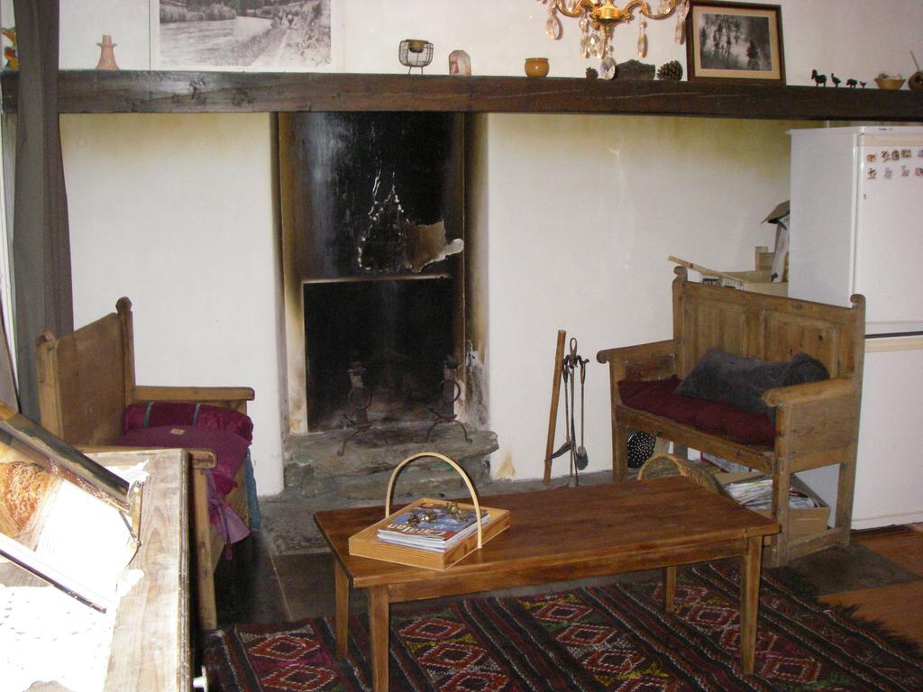 La Maison Bleue La Cabanasse エクステリア 写真