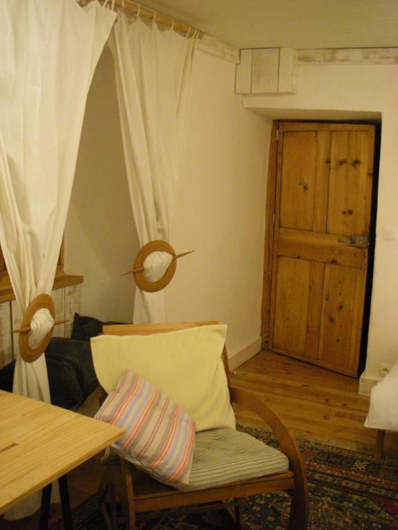 La Maison Bleue La Cabanasse エクステリア 写真